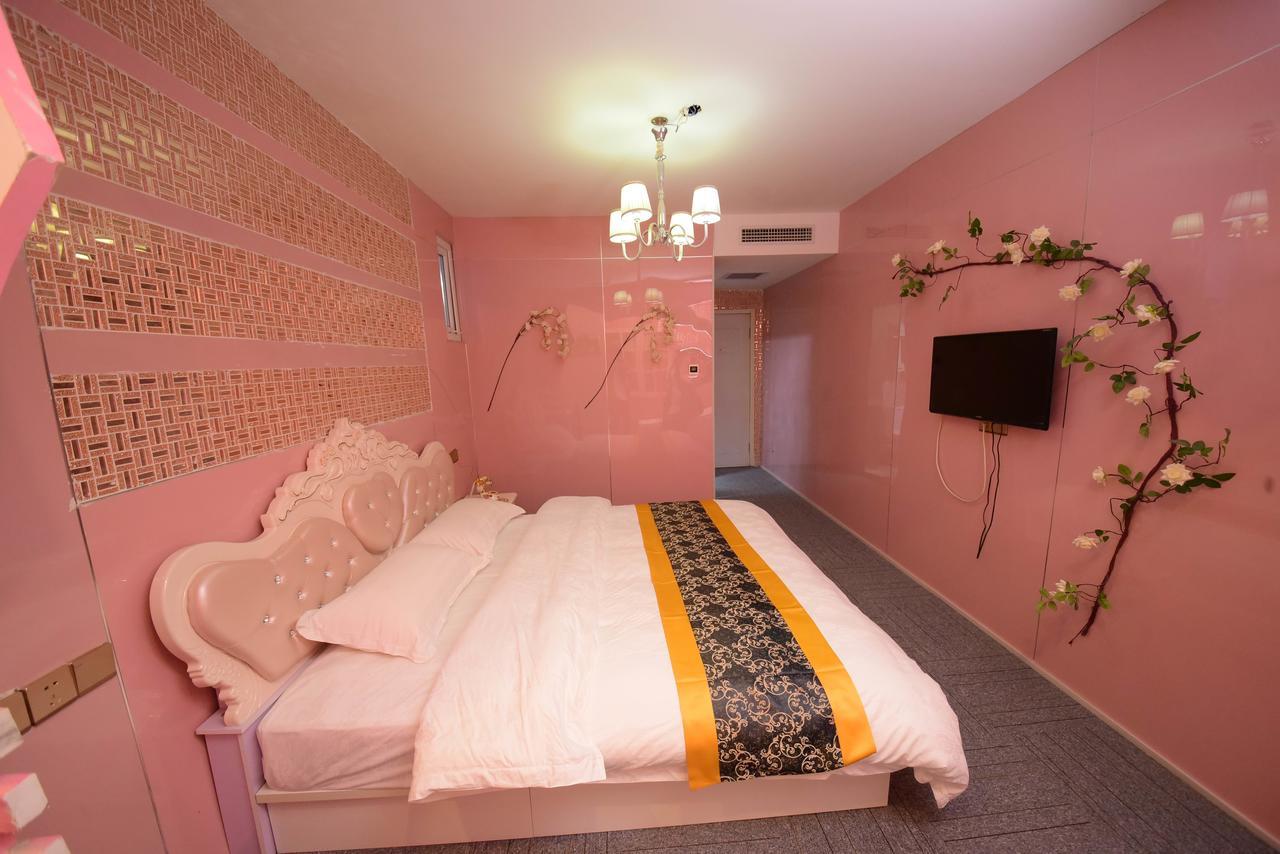 Century Hua Na Loves Boutique Hotel Qingdao Exterior photo