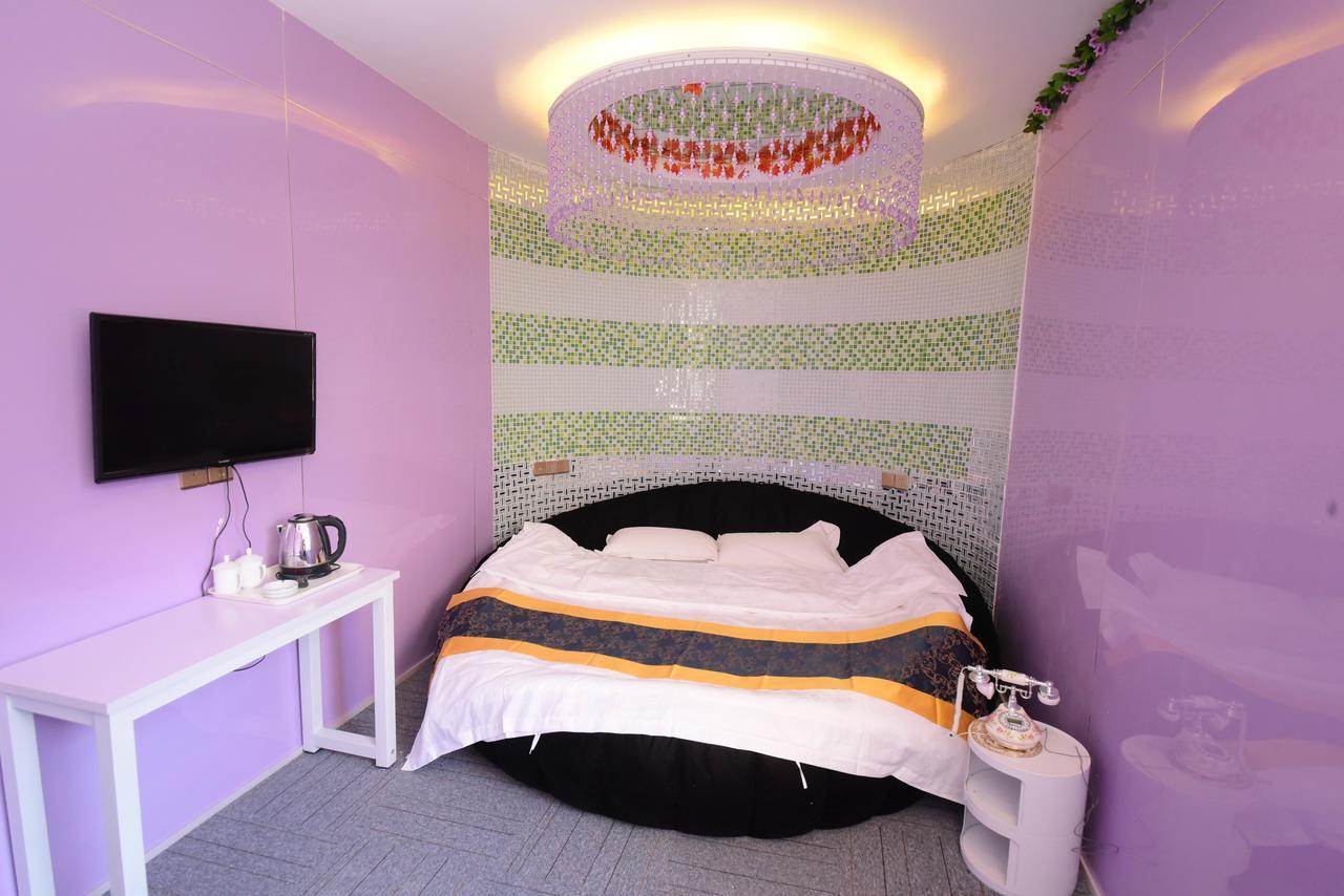 Century Hua Na Loves Boutique Hotel Qingdao Exterior photo