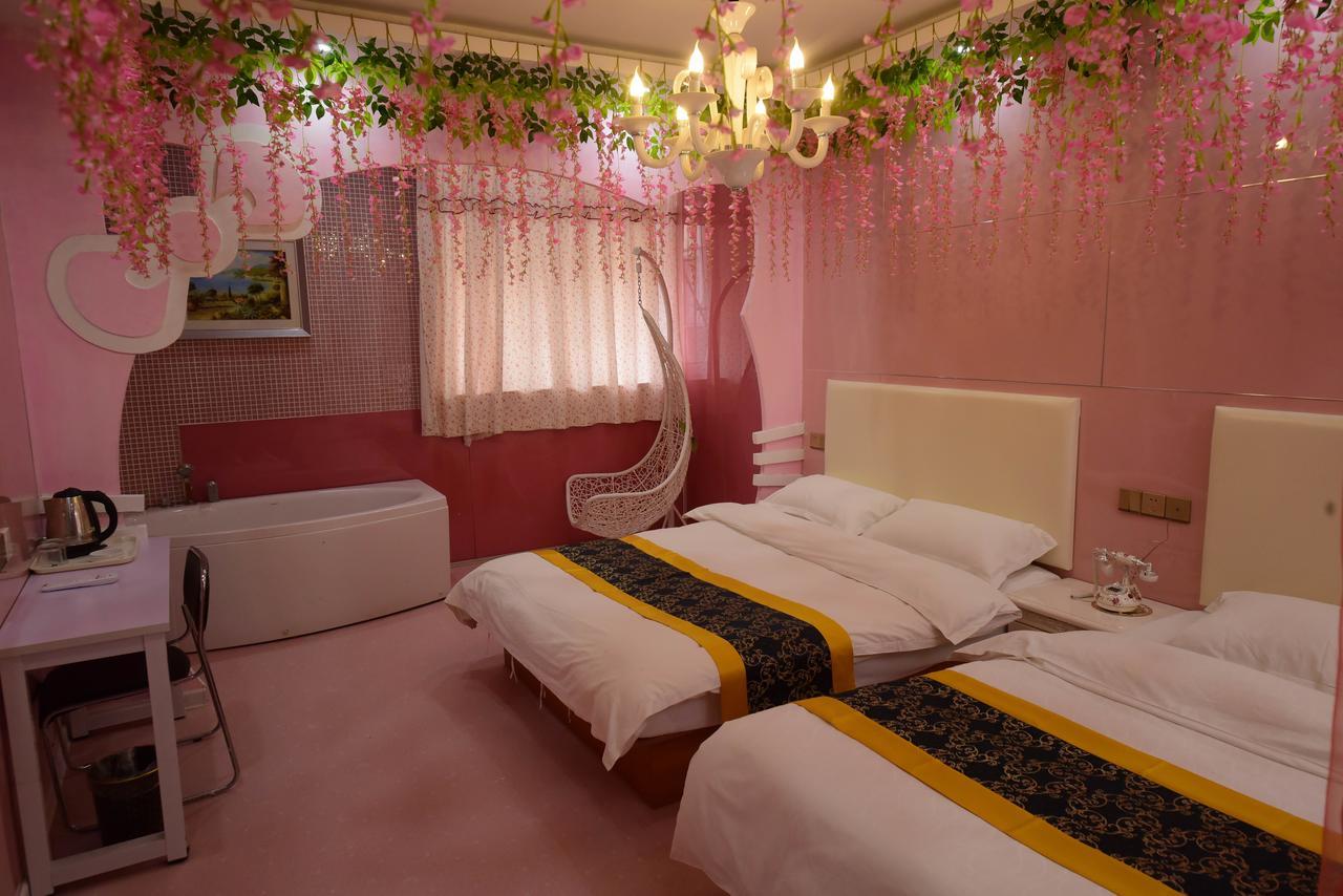 Century Hua Na Loves Boutique Hotel Qingdao Exterior photo