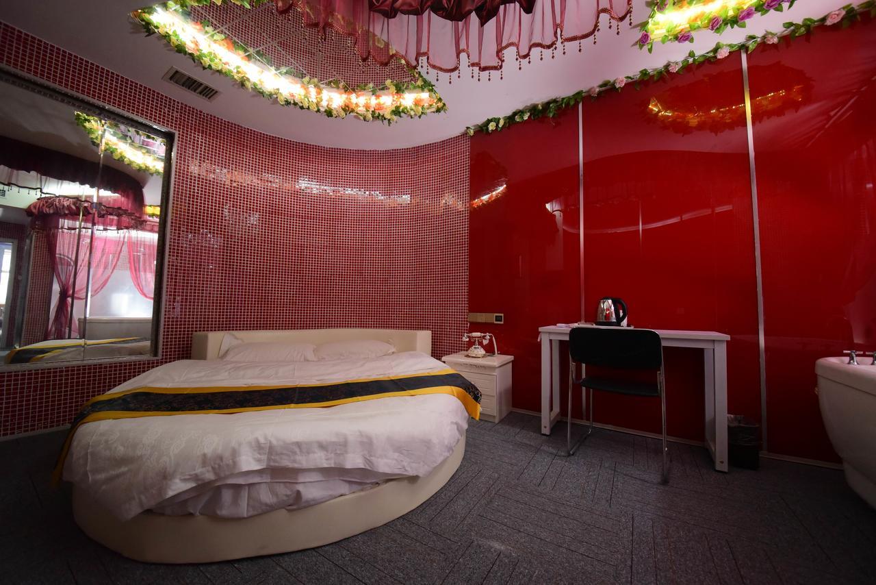Century Hua Na Loves Boutique Hotel Qingdao Exterior photo