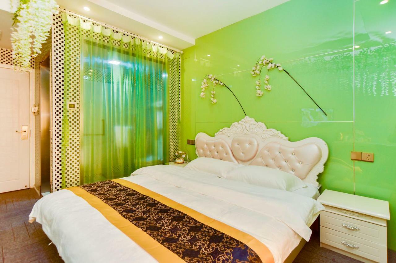 Century Hua Na Loves Boutique Hotel Qingdao Exterior photo