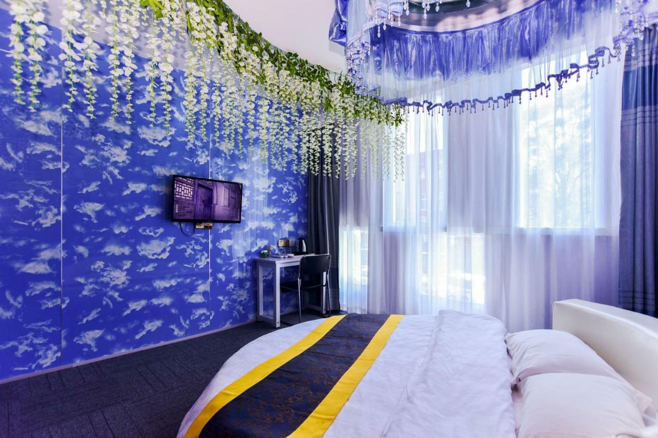 Century Hua Na Loves Boutique Hotel Qingdao Exterior photo